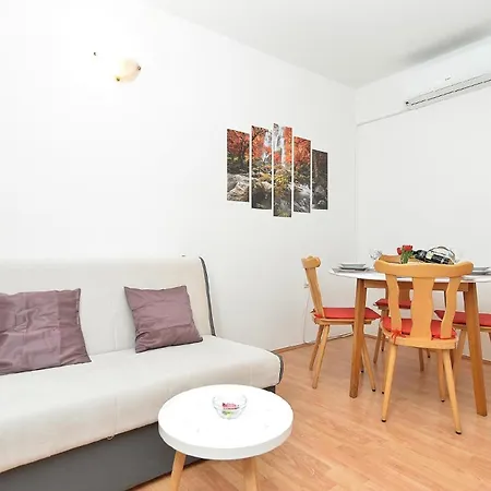 Fuer 4 Personen Ca 35 Qm In Porec, Istrien Istrische Riviera Apartman *