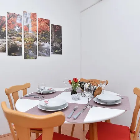 Apartment Fuer 4 Personen Ca 35 Qm In Porec, Istrien Istrische Riviera